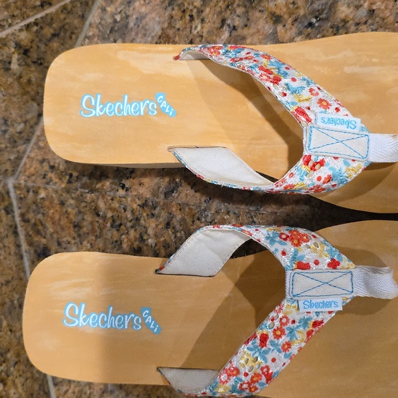 Skechers Floral Sandals - SZ 9.5 - Picture 5 of 9